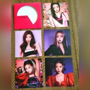 5 PCS K-POP ITZY ALBUM "GUESS WHO?" OFFICIAL LIMITED EDITION POSTCARDS W SLEEVE